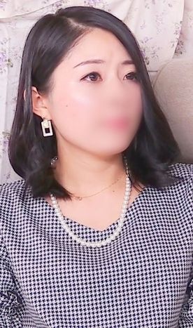 【個撮】清純お淑やかな美人奥様とホテルで密会。 見た目によらずかなりの淫乱痴女でチンポをしゃぶりながらストッキングのなかはびしょ濡れ。
