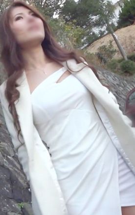 【個撮】色白清純な性欲旺盛な三十路妻です。 旦那よりも立派な他人棒でメスイキをしながら中出しをおねだりしてしまう淫さに驚愕。