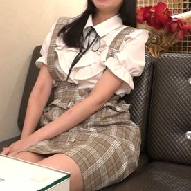 原宿にあるタピオカ屋で働くアイドル級にかわいい19歳。清楚でかわいらしいが似合う彼女のスレンダーボディーにドハマり。 FC2-PPV-4575675