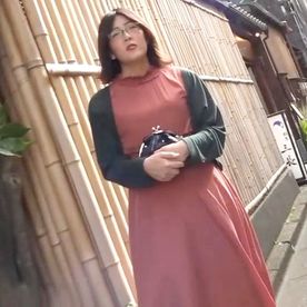 【熟女】野外羞恥プレイに大興奮！ビンビンに乳首を勃起させマ○コぐしょ濡れフニャフニャ甘えた声で極太チ×ポを激しく求める情欲に溺れる淫乱ドM人妻！ FC2-PPV-4615161