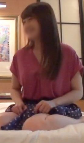 【個撮】笑うと目が線になる清楚系のEカップ美人♥ おっぱいを触って舐めるだけで、淫乱おまんこはエロ汁まみれになっちゃいます♥
