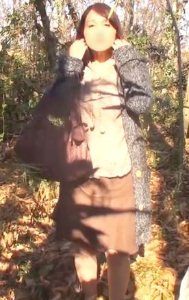 【個撮】普段はお淑やかな豊満体型おばさんが目隠し・拘●プレイで大興奮。 アへ声をあげながら旦那にすら見せたことのない変態な姿でイキ狂ってます。