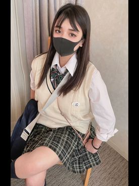 FC2-PPV-3180085 高額の勝負下着着用【個人撮影】平成17年生_クールな見た目で爆乳の青パンツちゃん_私立Hカップ女子との**活映像**