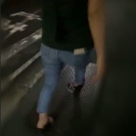 【夫妻・ハメ撮り】夫婦でSMを楽しめるラブホテルで一日セックス三昧嫁は潮を吹きまくりの動画をします。音量気を付けてみて