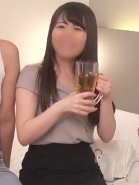 【素人】清純系の色白ムッチリ大**をハメ撮りしました。 音大に通うお嬢様ですが、生ハメで汗だく・アへ顔→顔射で精液まみれになって嬉しそうにしています//