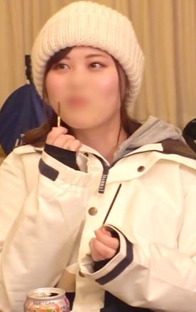 【個人撮影】ゆるふわ系の大**でも気持ち良くなると舌を出してアへ顔♥ パイパンおまんこに中出し→再挿入して膣内のザーメンを混ぜ混ぜ♥