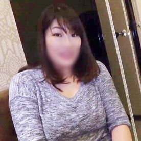 【熟女】105センチKカップ。ド迫力BODY。39歳。人妻。まゆみさん。強烈な乳圧でしごく美爆乳パイズリ。柔肌のぽっちゃりボディを激しく震わせ大量潮吹き。大胆イキ。 FC2-PPV-4600855