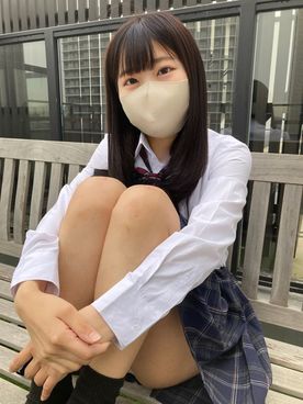 清楚系の女子大生