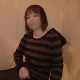 【素人／熟女】55歳童顔カエル顔の巨乳奥さん。白肌ぽっちゃりボディ震わせイキ淫れるハメ撮りセックス。