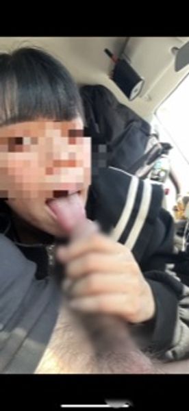 【不倫寝取られ人妻　昼車内フェラ】露出　調教　車内　NTR  不倫　素人　オリジナル動画　個人撮影　寸止め　手コキ