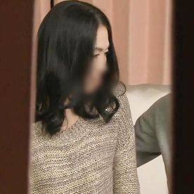 《人妻》乳首吸われて発情◆49歳・清楚なスレンダー人妻が敏感なBODYを震わせ極上フェラでザーメン抜き動画！ FC2-PPV-3981265