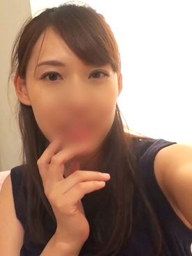 【個人撮影】見た目は清純系の綺麗系美女がオナニーを自撮り♥ パンツ越しに股をなぞっているとクロッチに愛液が染み込むほどぬるぬるになってます♥