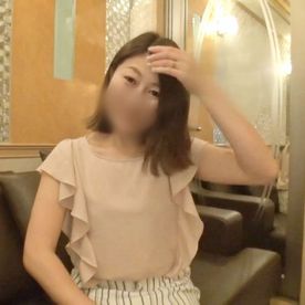 【人妻／熟女】42歳茶髪ショートヘアの清楚なOL人妻。スレンダーボディを激ピスハメ撮りセックス。 FC2-PPV-4403011