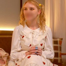 【素人】S級美顔、Eカップの外国人美女”カリナさん” 手マンしている最中に、クリトリスをこねくり回してアヘってます。