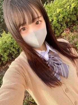 【初顔射】清純Fカップ美女みかちゃん！初大量潮吹き！大量中出し！スク 水で人生初大量顔射しちゃいました！！ FC2-PPV-4578571