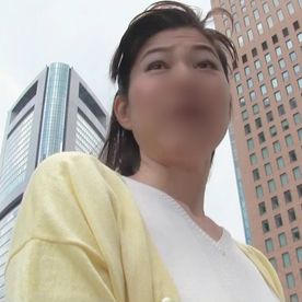 【個撮】肉厚ボディの巨乳人妻さんと不倫SEX。 正常位→騎乗位で中イキさせ、高速手コキで搾精されました。 FC2-PPV-4410013