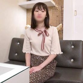 【素人】色白スレンダーな清楚ちゃん。24歳。あかりちゃん。脱がすとつるつるパイパンマ○コ、膣奥突けばエビ反り大絶叫で無限イキ狂い。 FC2-PPV-4621225