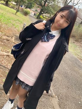 【個撮・中出し】受○生 なつき18歳