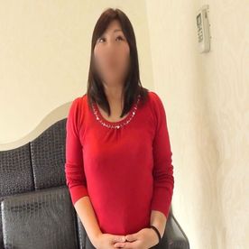 【素人／熟女】46歳地味ルックスの事務員熟女さん。むちぽちゃボディでヨガリ淫れるハメ撮りセックス。 FC2-PPV-4403442