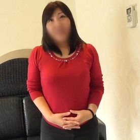 【中出し】巨尻を持つ46歳熟女◆ぽっちゃりBODYを震わせながら可愛らしい声で鳴く淫乱熟女の卑猥で下品な真昼の激情交尾！大量精子膣内射精！ FC2-PPV-4385993