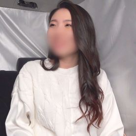 【素人】大人の女性の色気を感じるセレブ人妻(36歳) お淑やかな雰囲気が不倫セックスで一瞬にして崩れ、中出しも求めて変態な本性剥き出し！ FC2-PPV-4090983