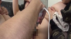 M611G12 話をするだけで謝礼が出ると聞いていたのに…いきなり乳輪を見る会に！旦那に剃られて伸びかけのパイパンマ〇コが恥ずかしい奥さんは電マで責められFカップ乳を揺らしてお漏