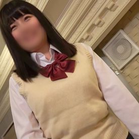 【素人】Fカップ爆乳の清楚系ローファー女子”りあちゃん” 生チンポの虜になると騎乗位で激しく腰振りし、泣き顔になりながら乳揺らし絶頂♥ FC2-PPV-4077645