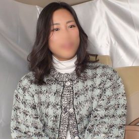 【個撮】清楚なセレブ人妻と不倫セックス。 四つん這いクンニで興奮状態になると、挿入催促フェラでご奉仕してくれました。