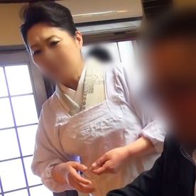 【個撮】欲求不満の五十路熟女をハメ撮りしました。 性欲も感度も健在で、高速ピストンで何度も絶頂。 FC2-PPV-4373712