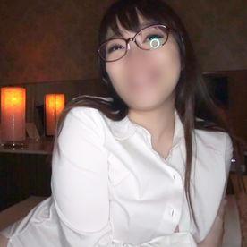 【個撮】家事も仕事も完璧な人妻OLをハメ撮り。 清純な雰囲気に反して趣味はSEX。 強欲おまんこを連続イキさせて中出ししました。 FC2-PPV-4286980