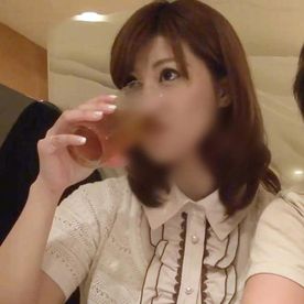 《人妻》アル◯ー◯でほろ酔いのアラサー人妻◆ポルチオ貫かれて痙攣しながら絶頂！大量潮吹き！極太ち〇ぽに快楽堕ちで痙攣が止まらない！ FC2-PPV-3996907