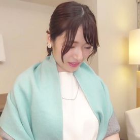 【中出し】綺麗なピンク色のおま○こをくぱぁ◆清楚に見えてSEX好きのアラサー人妻がが巨根に鬼イキ絶頂！！膣内射精！ FC2-PPV-4003356