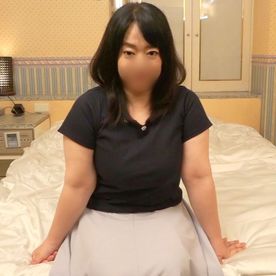 【素人】ぽっちゃり・地味な人妻(44)とラブホ不倫。 年下チンポを前に興奮すると、フェラとパイズリでご奉仕してくれました！ FC2-PPV-3996192