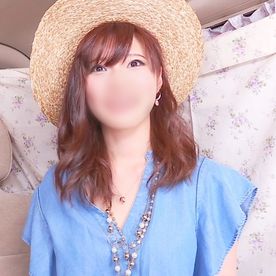 【素人】清楚で落ち着きがある巨乳人妻(35歳) 欲求不満なおまんこは、クンニと電マでクリトリスを勃起させながら絶頂♥ FC2-PPV-4130232