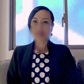 【人妻／熟女】60歳専業主婦のスケベな刺青入り奥さん。貧乳熟女ボディをたっぷり味わう中出しセックス。 FC2-PPV-4030928