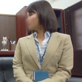 【素人】清楚な美人秘書と社内SEXしました。 僕しか知らないパイパンおまんこに、出張疲れで溜まった精子を大量中出し。 FC2-PPV-4303276