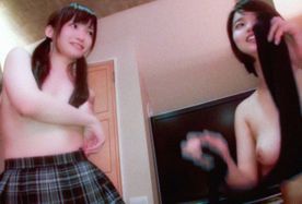 【幻のシリーズ】一昔前に撮影した映像　同じ学校の美乳美女2人を支援 FC2-PPV-4293168