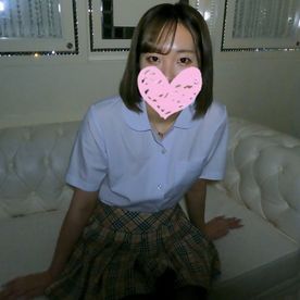 【無】 可愛い顔して悪いことやっています!! 愛くるしい表情と女の体でオヤジを魅了～***抱きしめたくなるノーパンストッキングJコス / みほ(〇〇歳