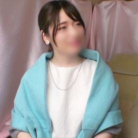 【素人】セレブな清楚系人妻(36歳)とホテルで密会。 クリ吸い＆手マン責め→玩具でGスポットを刺激すると潮吹きしながら絶頂。 FC2-PPV-4075748