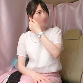 【素人】色白美顔の清楚系人妻(36)があまりにも変態でした。 パイパンおまんこで巨根をホールドしながらイキ、中出し懇願してくるほど。 FC2-PPV-4099593