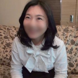 【素人】美肌で落ち着きがある美乳熟女と不倫SEX。 欲求不満な剛毛おまんこを突きまくり、遠慮することなく大量中出ししました。 FC2-PPV-4138143