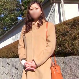 【素人】妊娠線が残る女子アナ風人妻さん(37歳) お淑やかそうですが発情すると一心不乱にフェラチオ♥ FC2-PPV-4427993