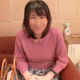 【個撮】小顔・Fカップのお淑やか系人妻さん。 乳揉みで剛毛おまんこを濡らし、性欲剥き出し状態に。 FC2-PPV-4129363