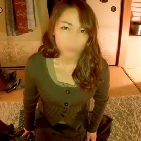 【個撮】少し体の肉がたるんでいる巨乳人妻と不倫セックス。 騎乗位でお構いなしに腰を振ってきて、耐え切れずに大量中出し。 FC2-PPV-4183369