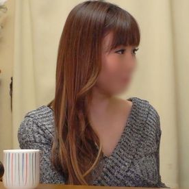 【素人】色白で透明感があるパイパン人妻さん。 不倫SEXで妖艶な表情になり、正常位で中出し懇願してきました。 FC2-PPV-4310193