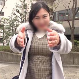 《熟女》言うままなすがままに一生懸命ご奉仕する巨尻を持つ52歳熟女◆巨乳揺らして他人棒でイキ狂い！豊満ボディを震わせてアへ顔イキ連発！！ FC2-PPV-4304495