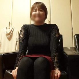 【熟女】Gカップ巨乳を持つショートヘアー熟女（52）◆エロいフェラチオ・ふわふわおっぱいでパイズリご奉仕！生チ○ポで巨乳揺らしてイキまくりのハメ撮りプレイ！ FC2-PPV-4635328