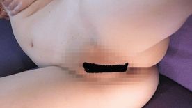 【驚愕ルポ】モロマン激撮イベ！オジサマ達の前でくぱぁ…する闇バイト46「くぱぁ…で膣口の白い愛液を見せつける女」