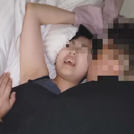 【個人】身勝手な極意の奥さん。生の肉棒を突き刺され力ずくで抵抗も子宮奥に旦那以外の精子を注ぎ込まれる FC2-PPV-4630573