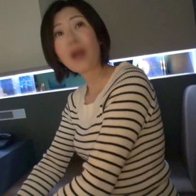 【人妻】素朴な専業主婦が10年ぶりの絶頂を迎える感動動画。 完熟したおばさんマンコでも中出しされると嬉しくて膣痙攣。 FC2-PPV-4601686